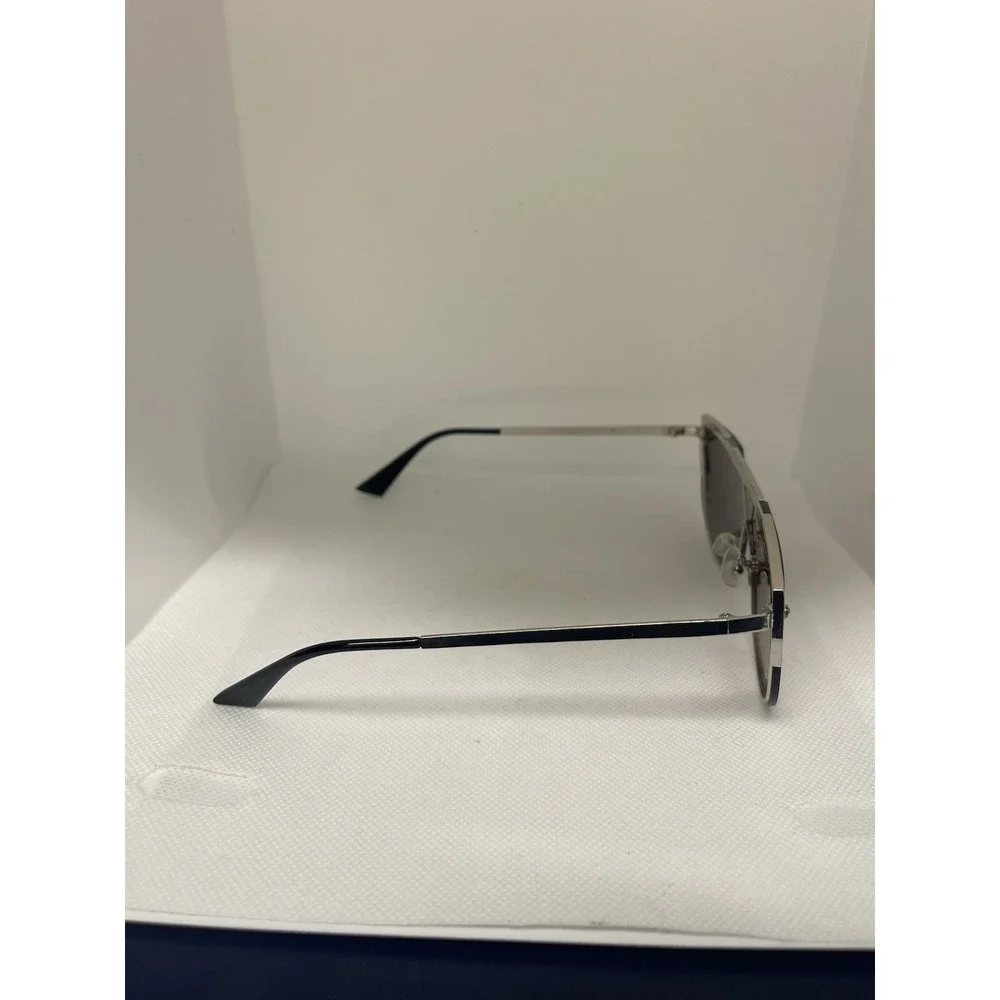 The Unbranded Brand black shield
